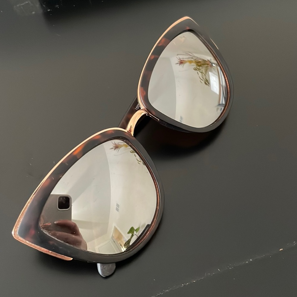 Women’s Tortoise Sunglasses